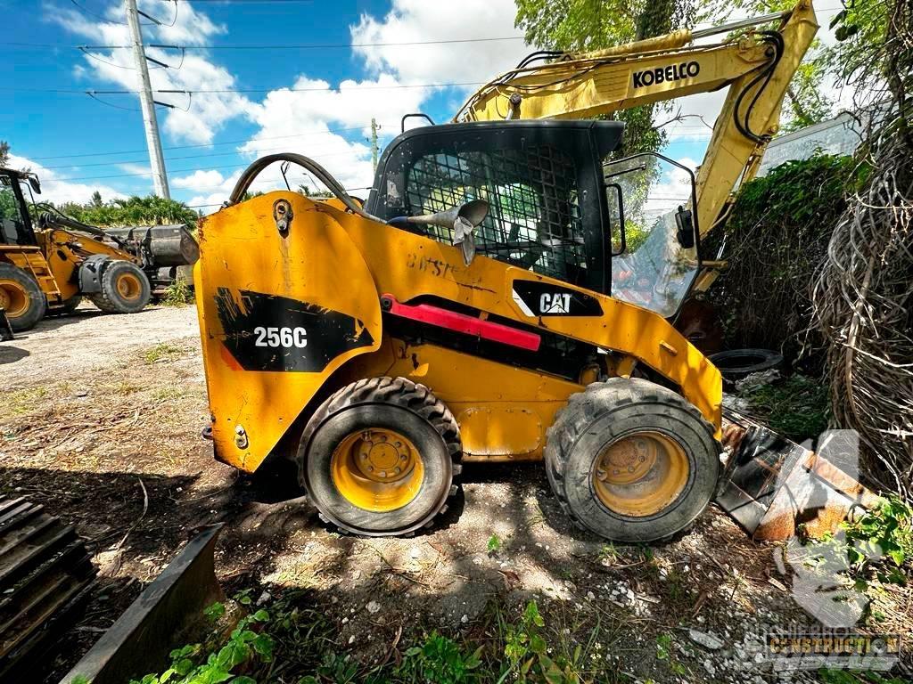 CAT 256 C Kompaktlastere