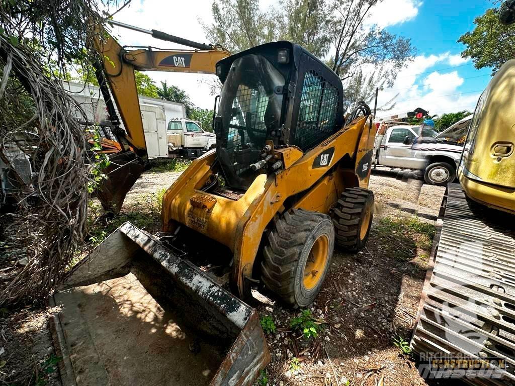 CAT 256 C Kompaktlastere