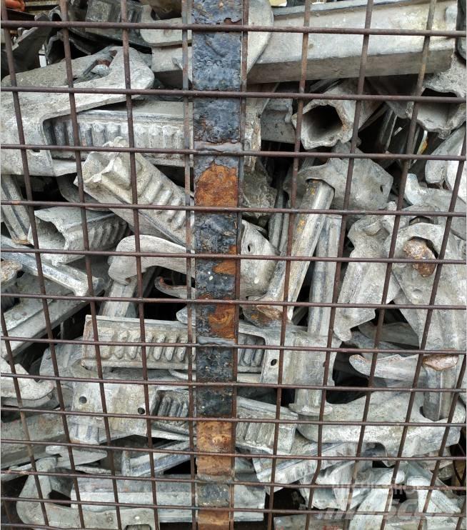 Peri BFD Clamps (Used) Forskaling