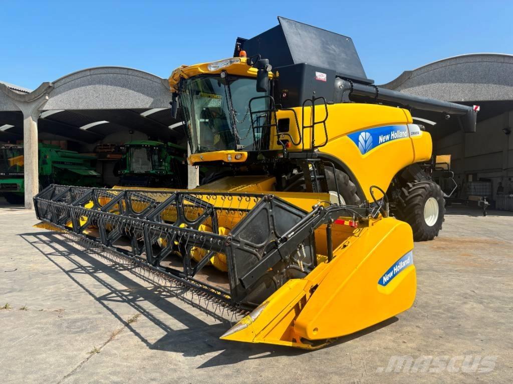 New Holland CR 9090 Skurtreskere
