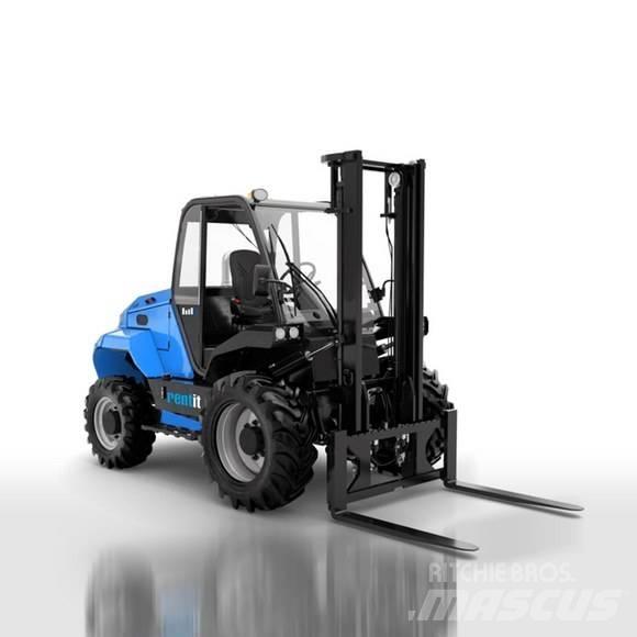 Manitou M30-4 Diesel Trucker