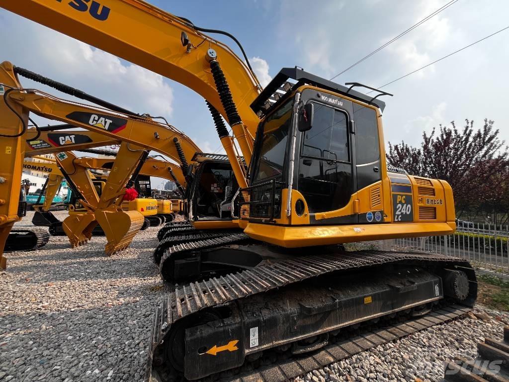 Komatsu PC 240 LC-8 Beltegraver
