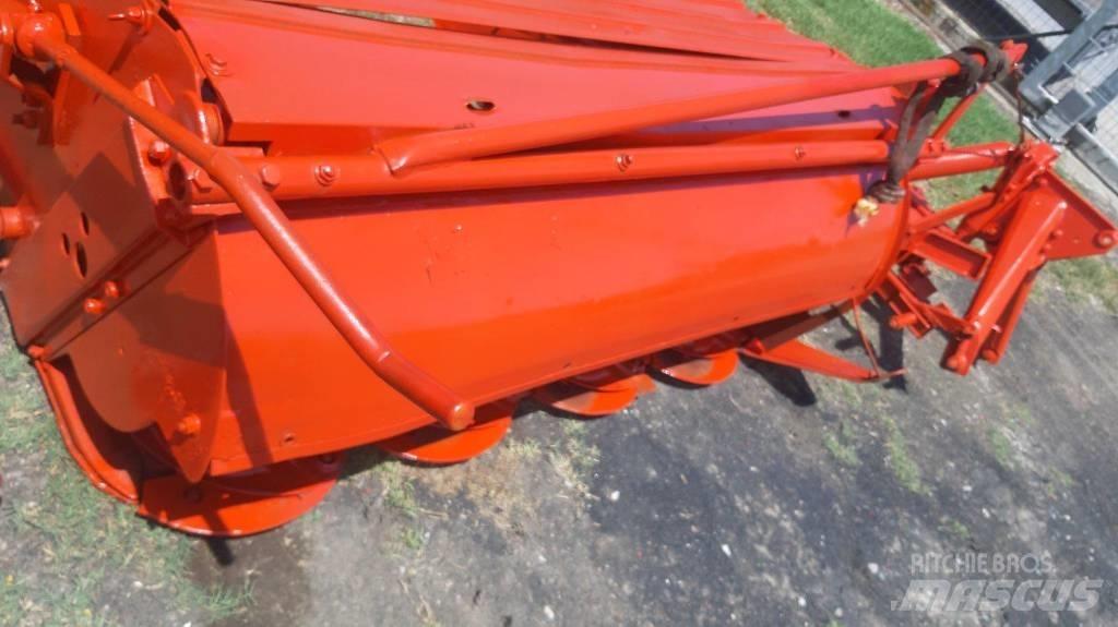 Kuhns Mfg 200 Slåmaskiner