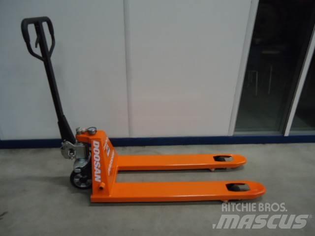 Doosan Pallettruck Jekketralle