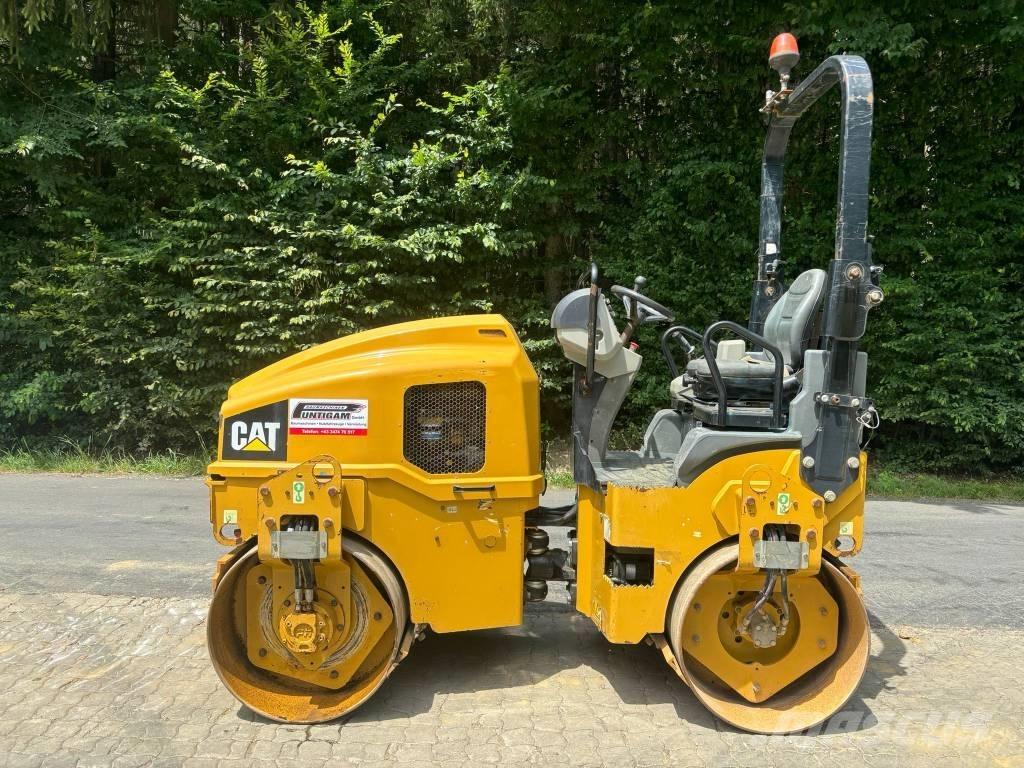 CAT CB 24 B Tandem Valser