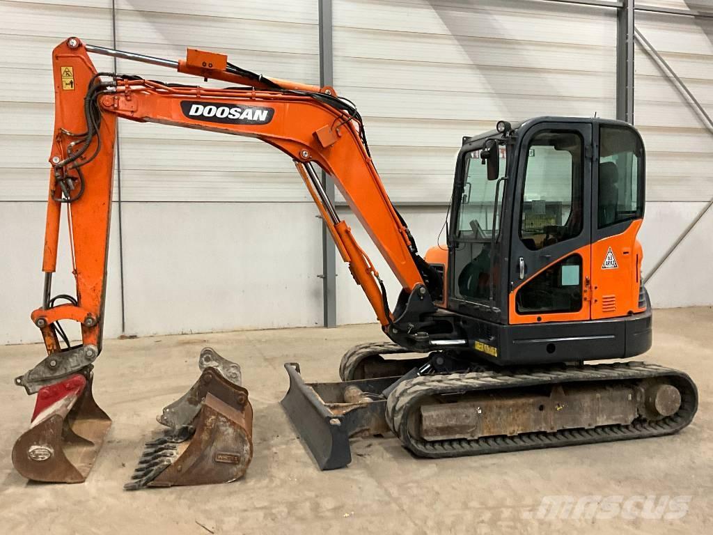 Doosan DX 63-3 Minigravere <7t