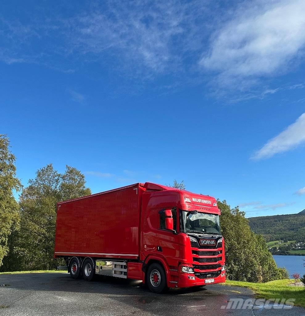 Scania R 590 Flisbiler