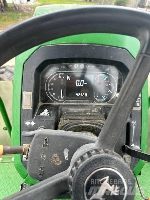 John Deere 6120 E Traktorer