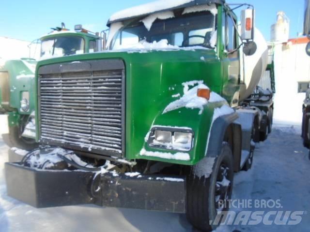 Freightliner FLC 112 Andre lastebiler