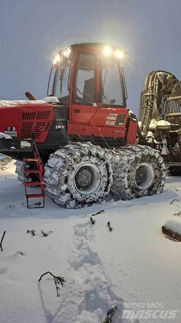 Komatsu 895 Lassbærere