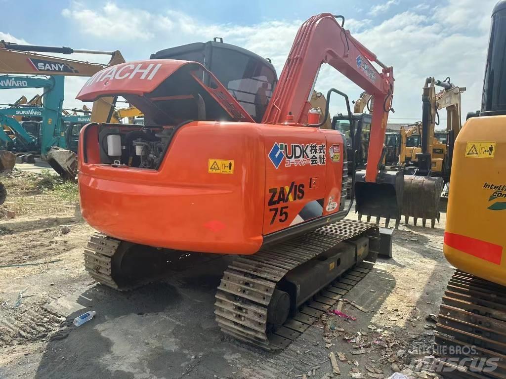 Hitachi ZX 75 Midigravere 7 - 12t