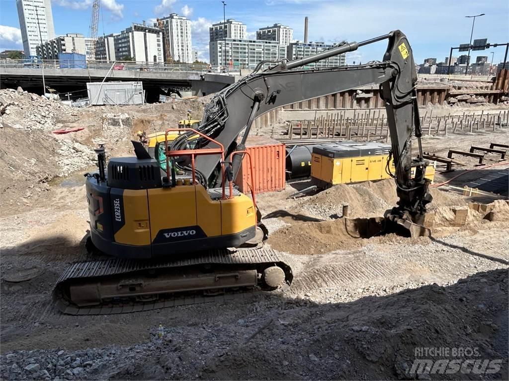 Volvo ECR235EL Beltegraver