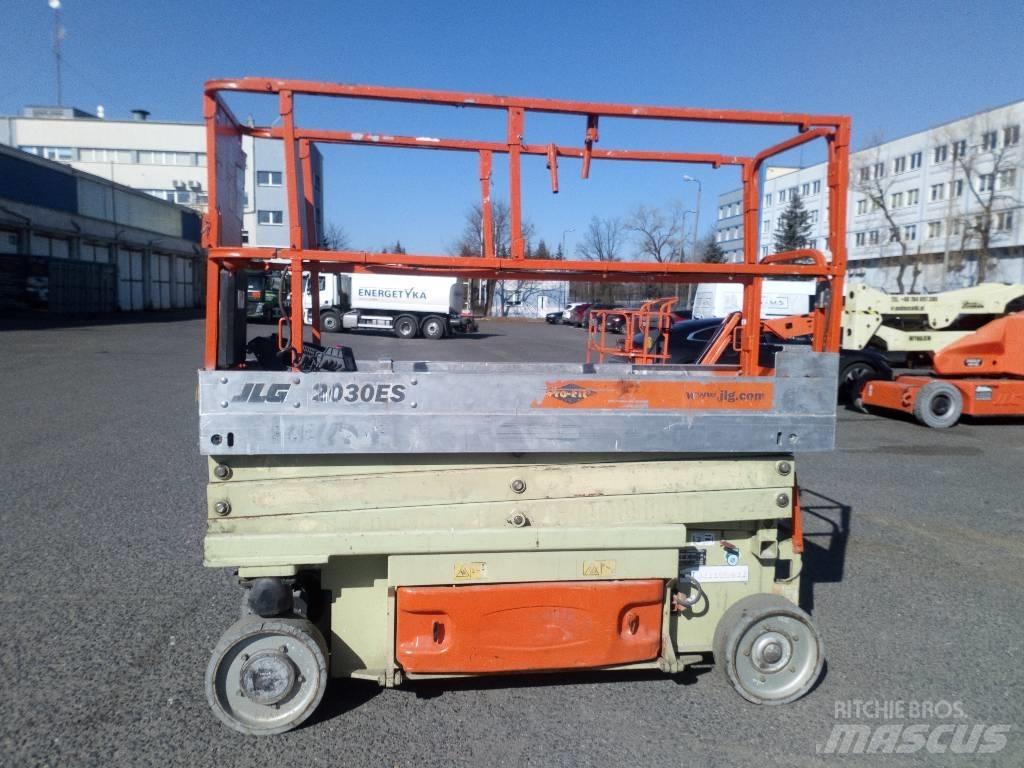 JLG 2030 ES Sakselifter