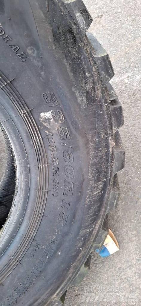 Dunlop 335/80R18 Dekk, hjul og felger