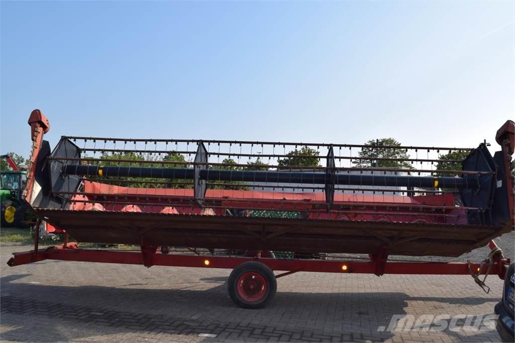 Case IH 1680 Axial Skurtreskere