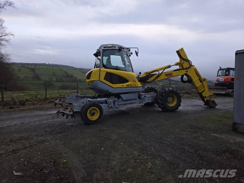 Menzi Muck M325 Spesialtilpassede gravemaskiner