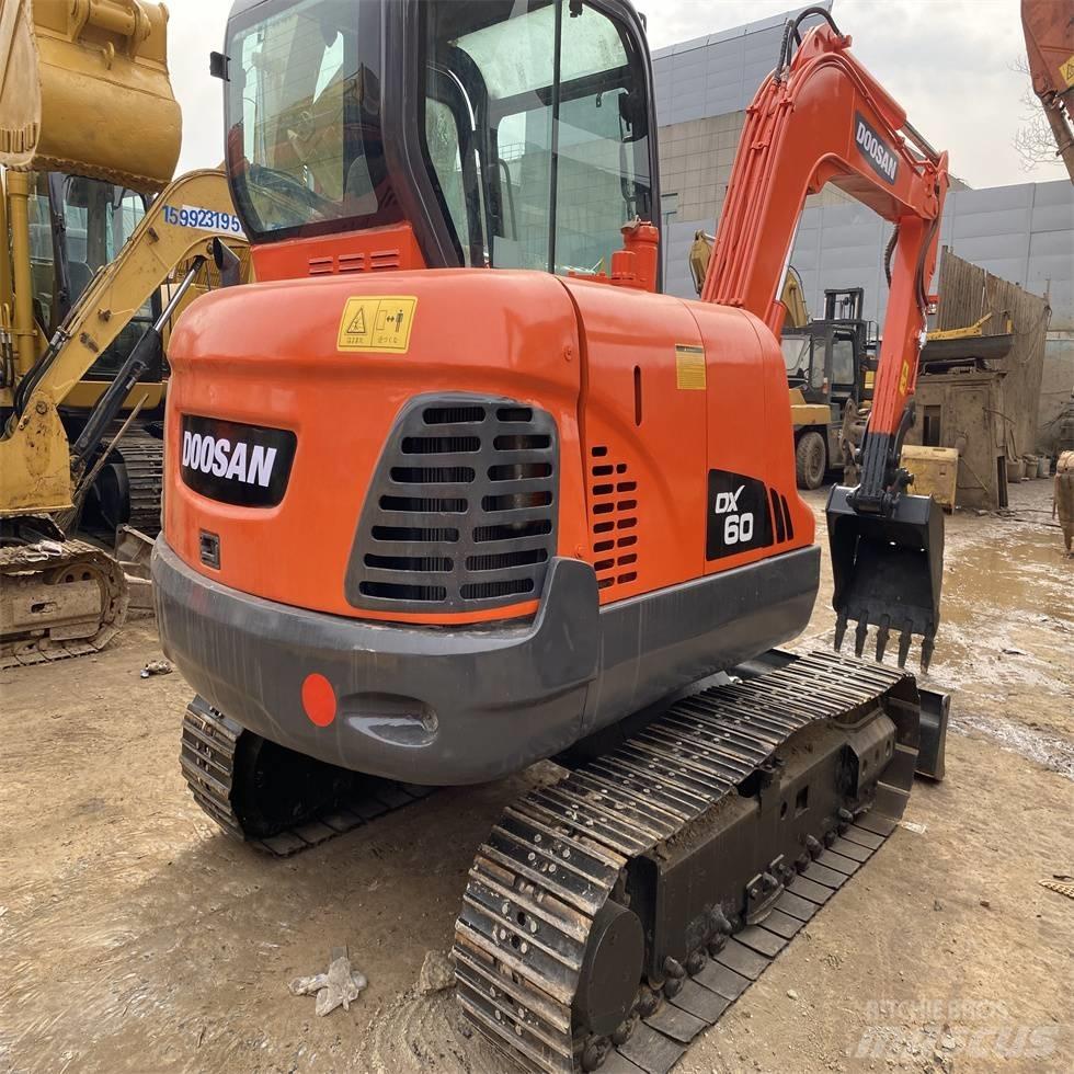 Doosan DX 60 Beltegraver