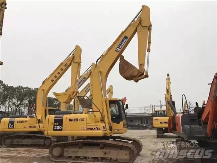 Komatsu PC 200-7 Beltegraver