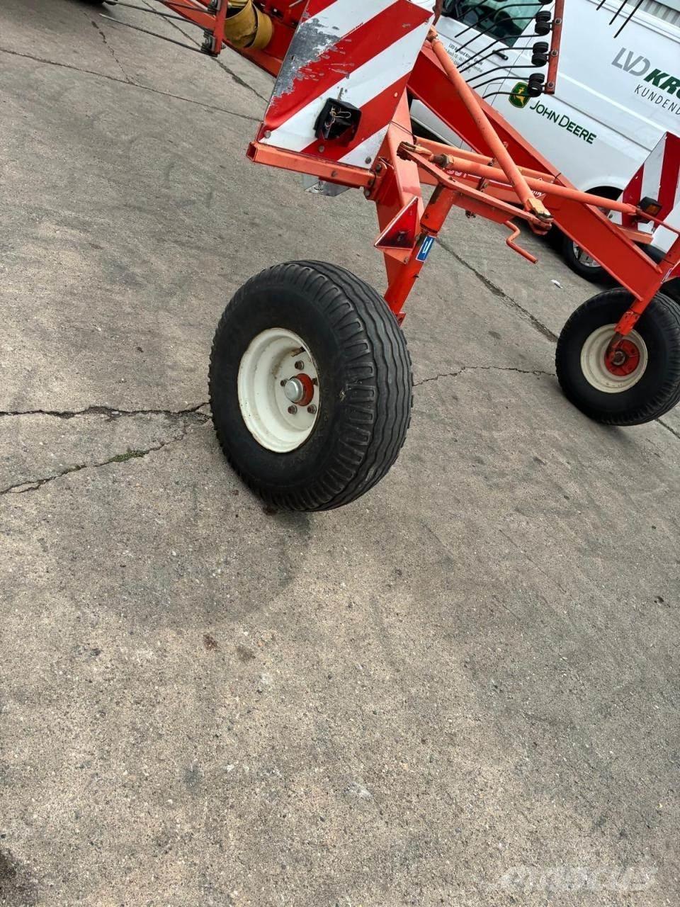 Kuhn GA 7301 Svanser