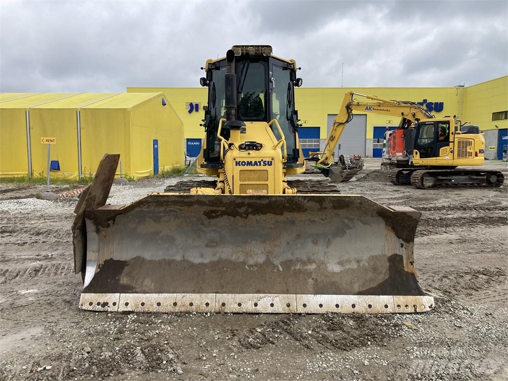 Komatsu DX 51 PX 22 Dozere Beltegående