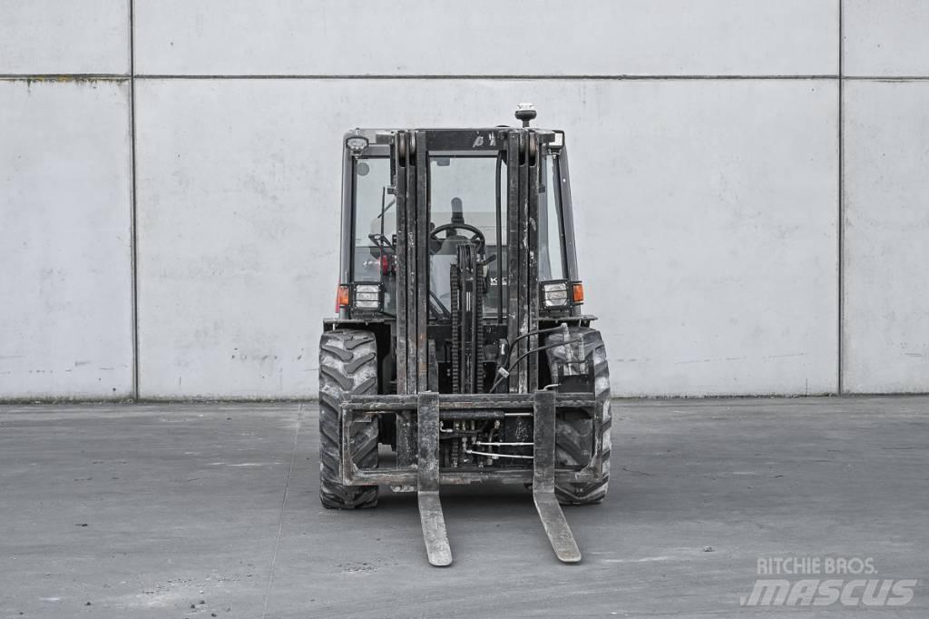Manitou MH 25-4 Terrenggående gaffeltruck