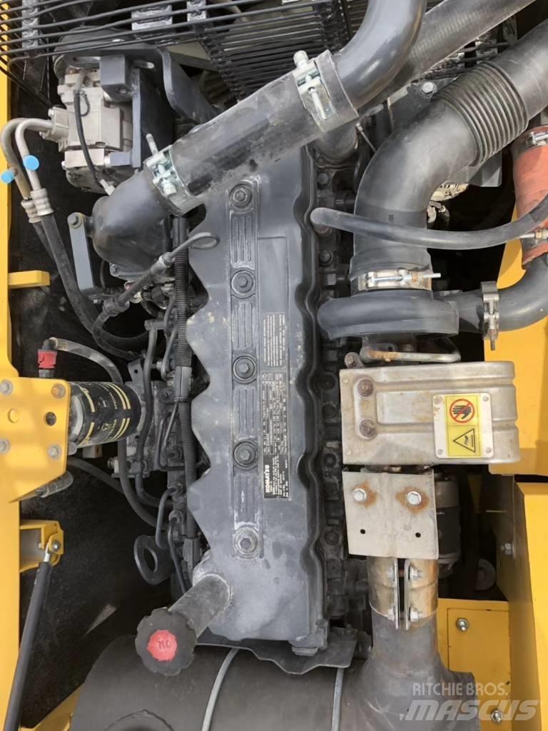 Komatsu 210LC-8 Beltegraver