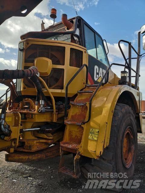 CAT 735 Rammestyrte Dumpere