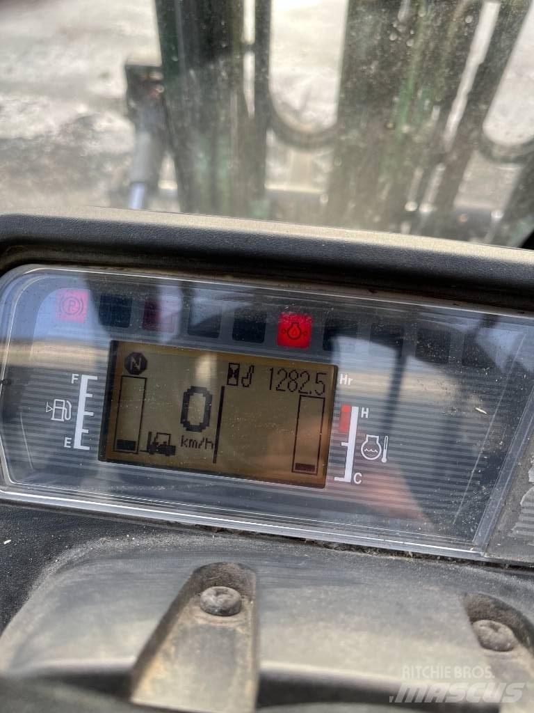 Mitsubishi FD25NT Diesel Trucker