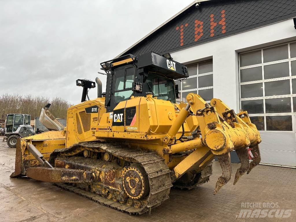 CAT D 7 E Dozere Beltegående