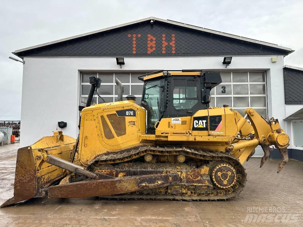 CAT D 7 E Dozere Beltegående