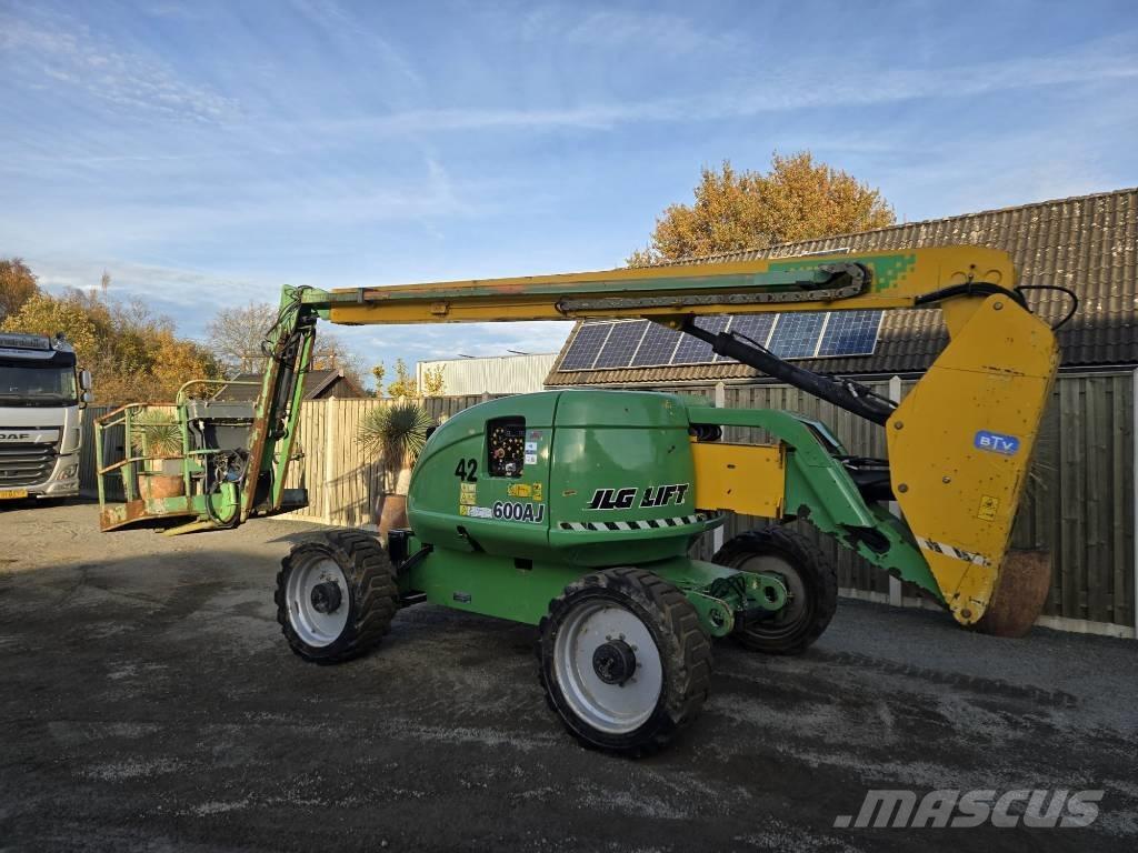 JLG 600 AJ Leddede bomlifter