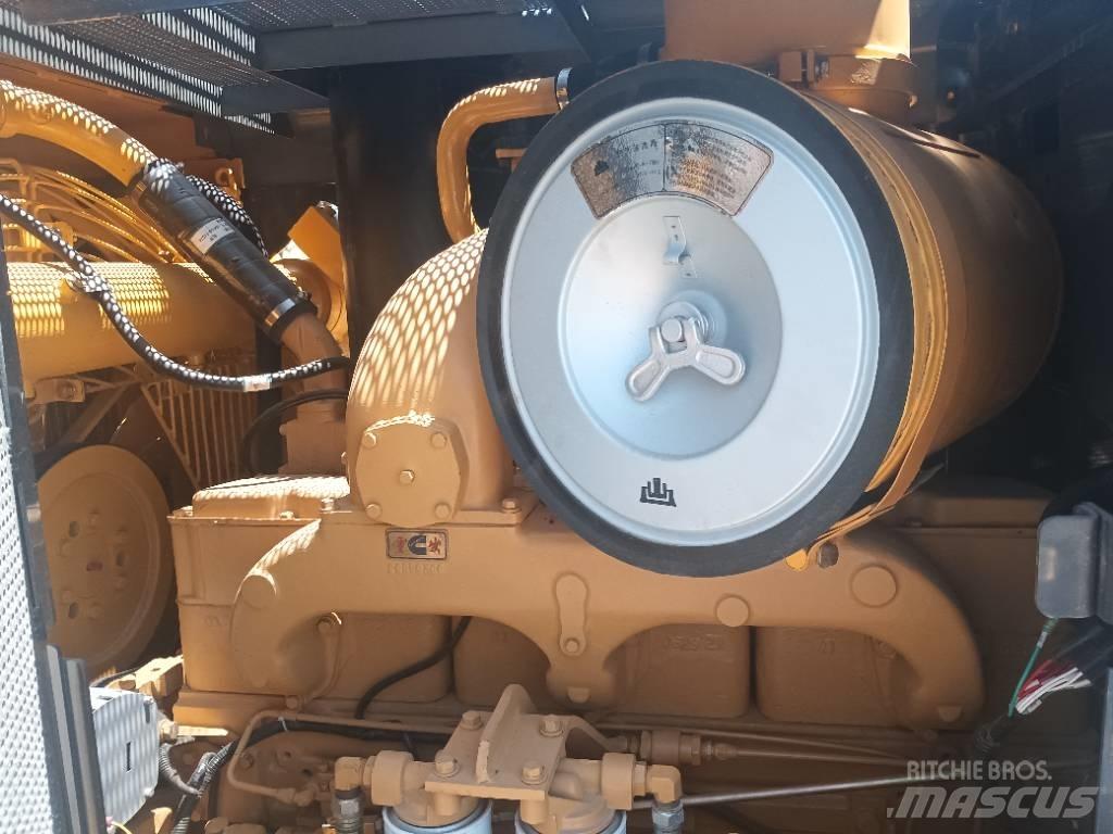 Shantui SD 22 Dozere Beltegående
