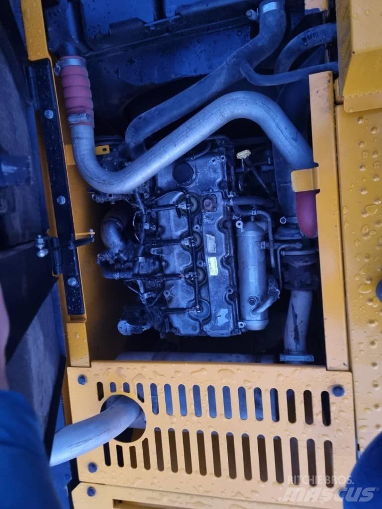 JCB JS 160 LC Beltegraver