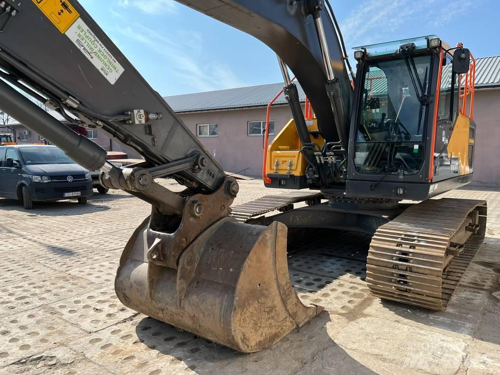 Volvo EC 220 E Beltegraver
