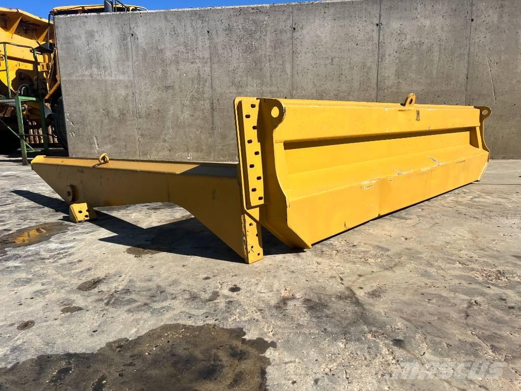 CAT TAILGATE CAT 735 Baklemmer