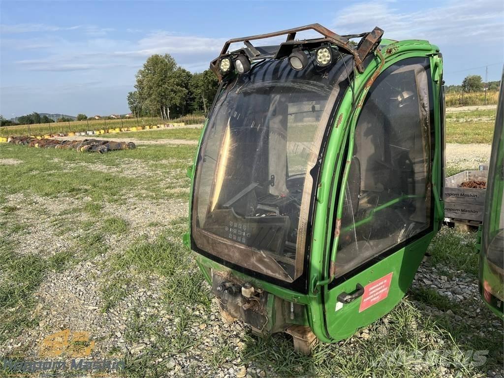 John Deere 1010E Førerhus og Interiør