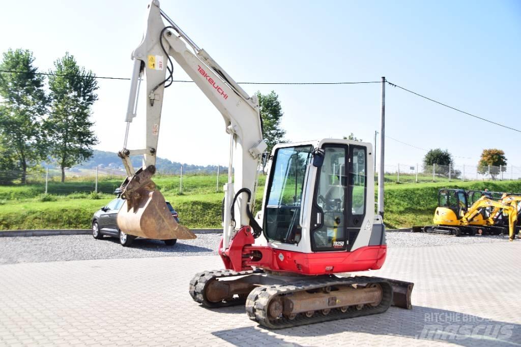 Takeuchi TB250 , A/C Minigravere <7t
