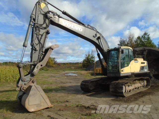 Volvo EC 220 DL Beltegraver