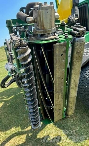 John Deere 8900A Sitteklippere