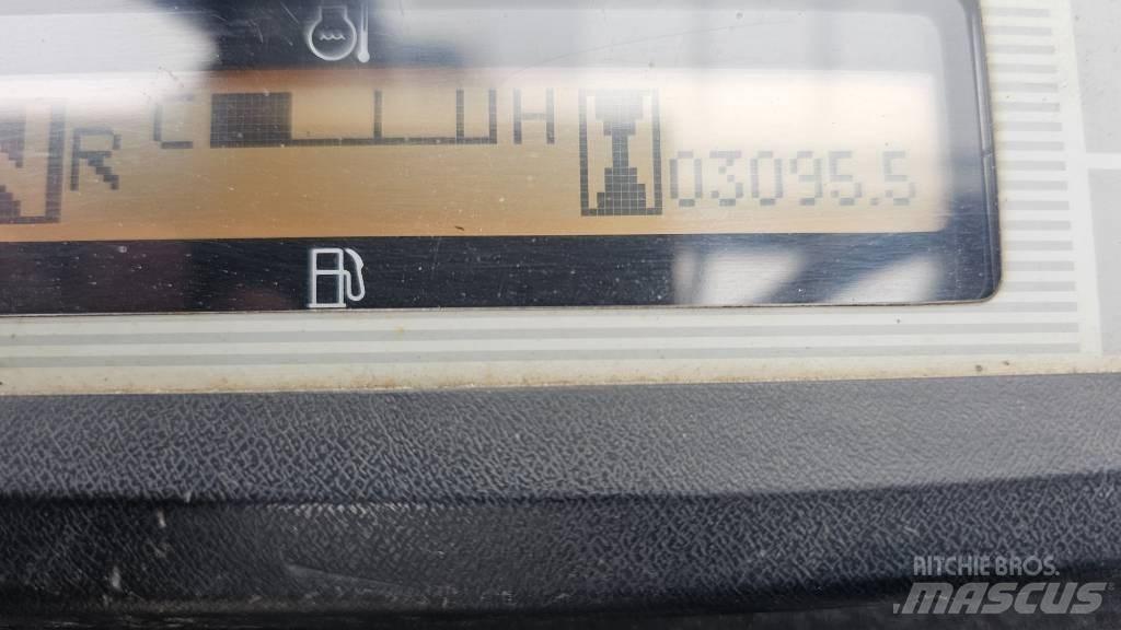 Nissan UG1D2A32LQ Propan trucker