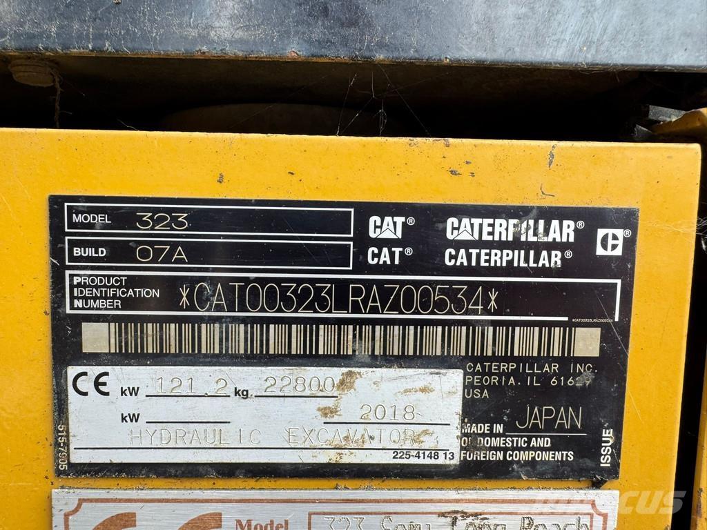 CAT 323 Beltegraver