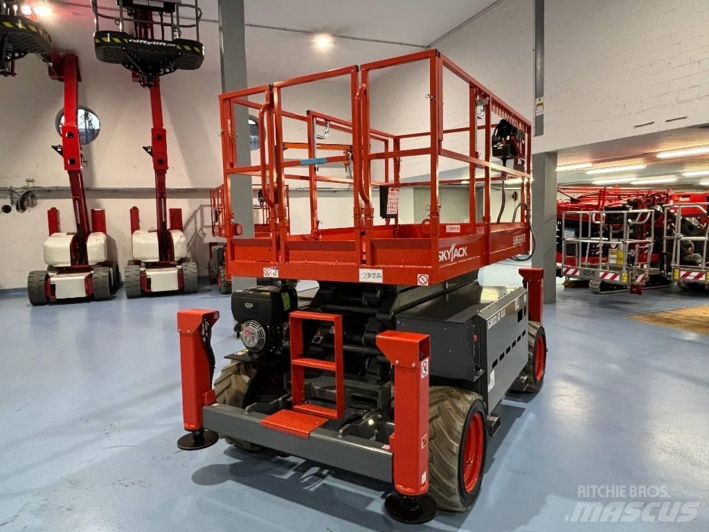 SkyJack SJ 6832 RTE Sakselifter
