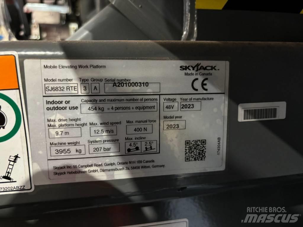 SkyJack SJ 6832 RTE Sakselifter