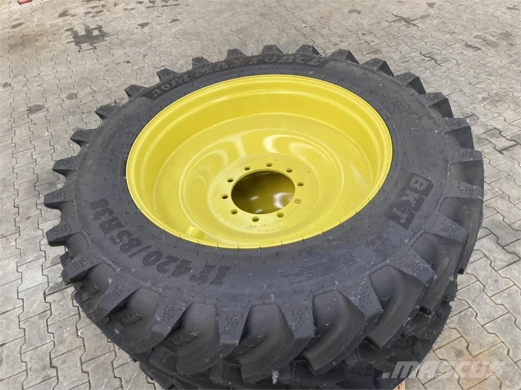BKT 420/85R38 Dekk, hjul og felger
