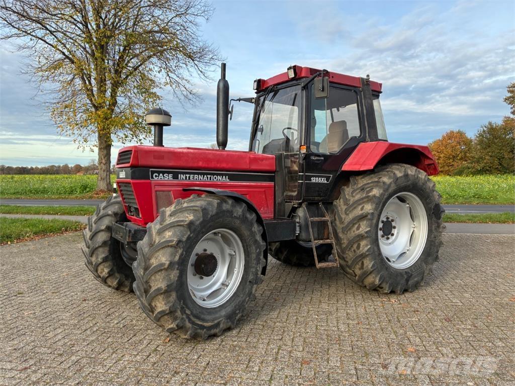 Case IH 1255 Traktorer