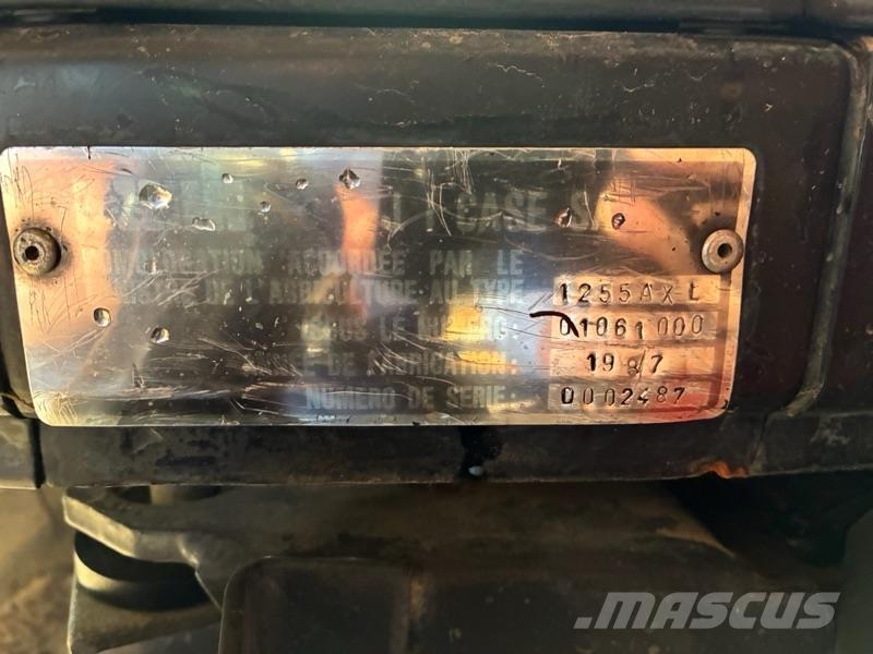 Case IH 1255 Traktorer