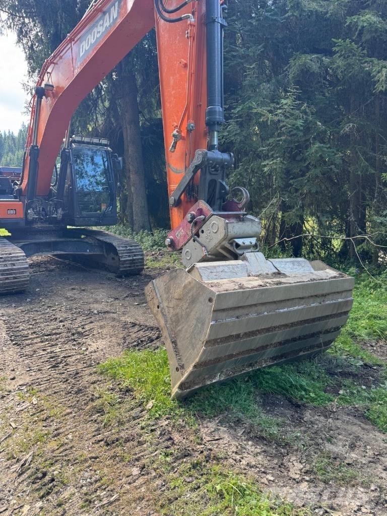 Doosan DX 225 LC-7 Beltegraver
