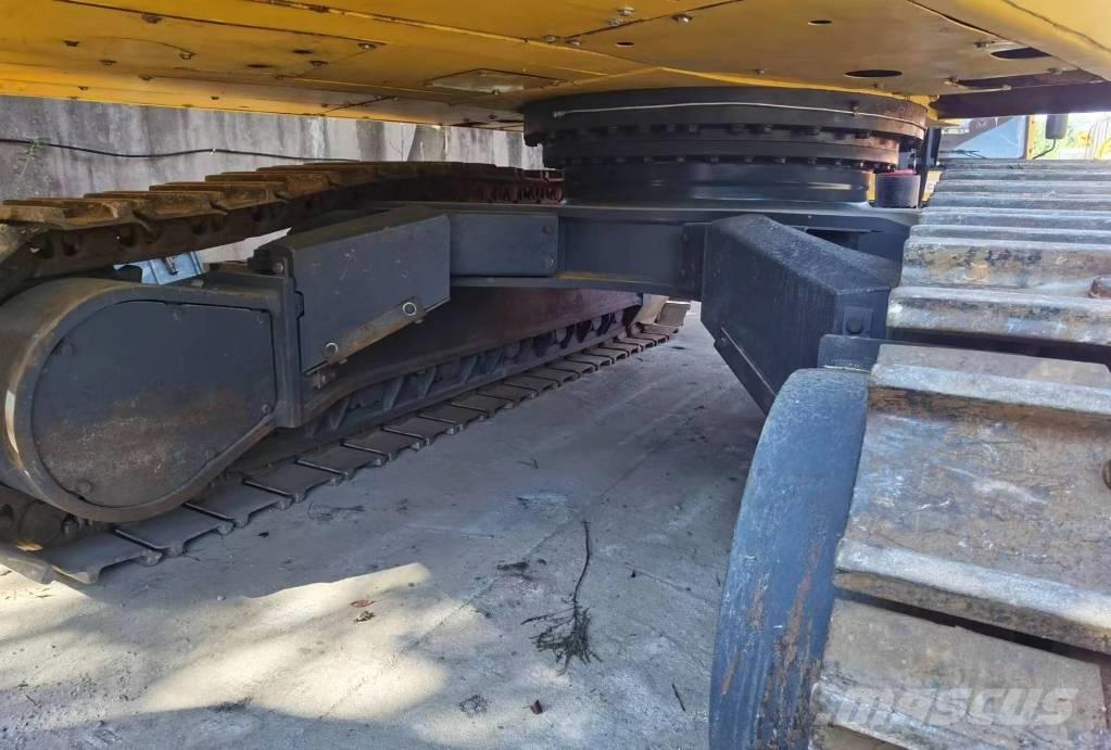 Komatsu PC 450 Beltegraver