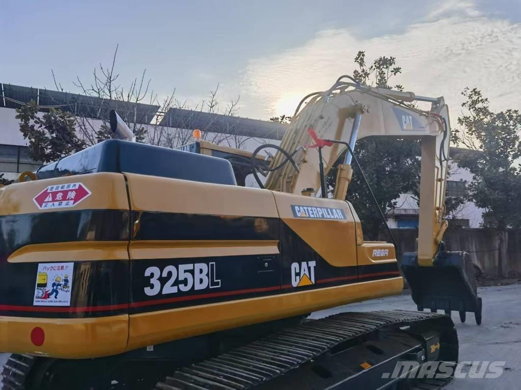 CAT 325 B L Beltegraver