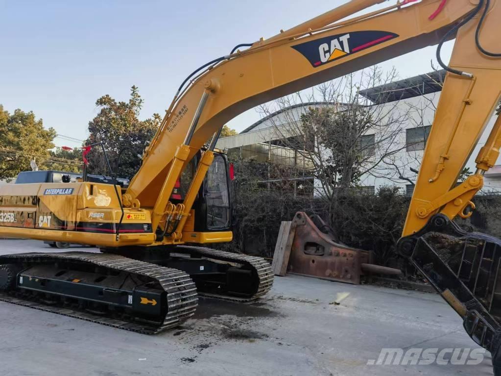 CAT 325 B L Beltegraver